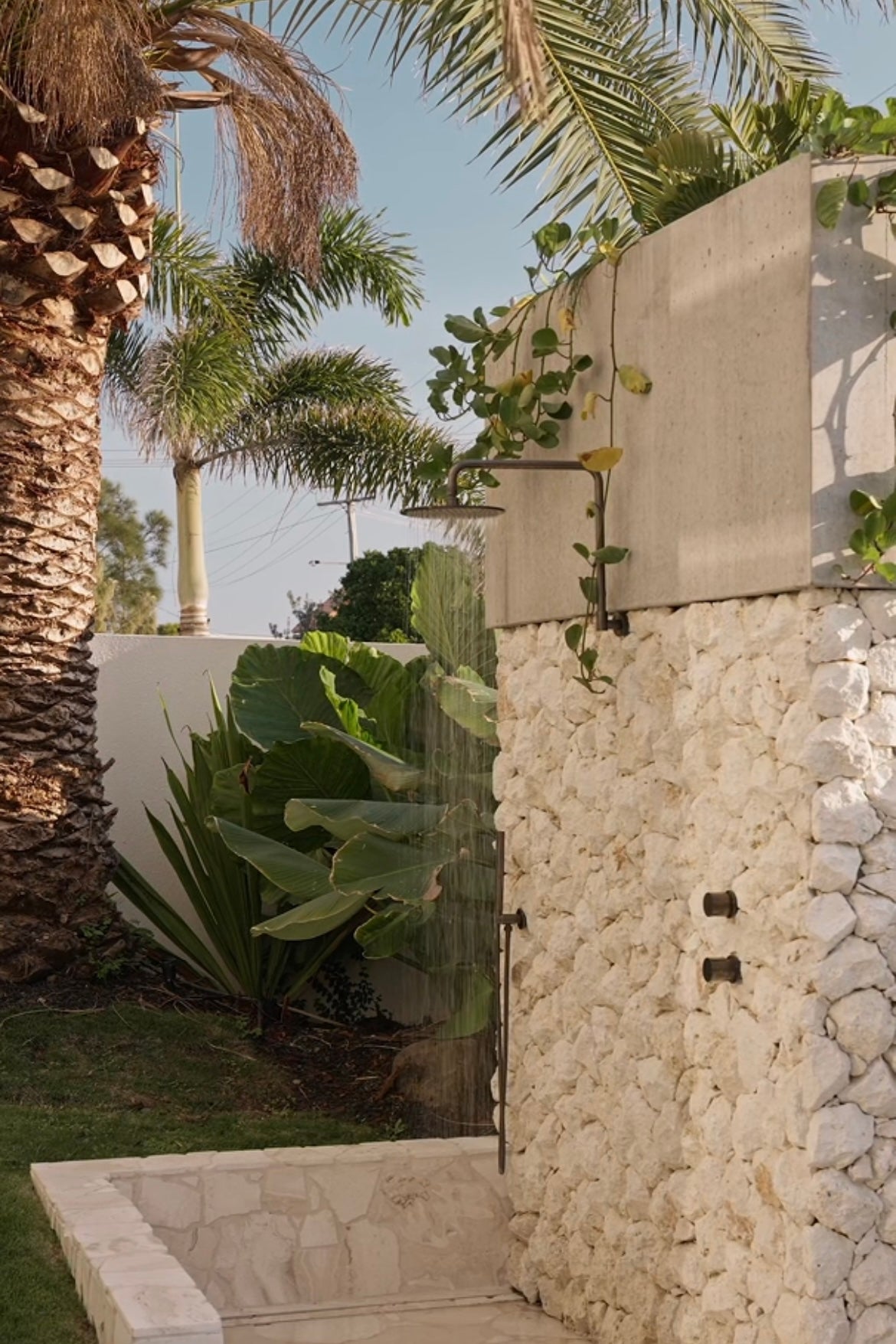 Luxury Limestone Stone Cladding | Made in Bali | Split Face Palimanan Stone Wall Tiles